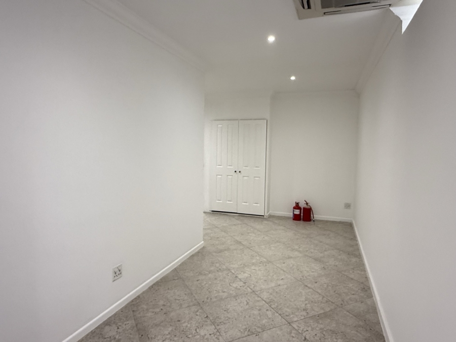 To Let Commercial Property for Rent in Somerset West Business Park Western Cape